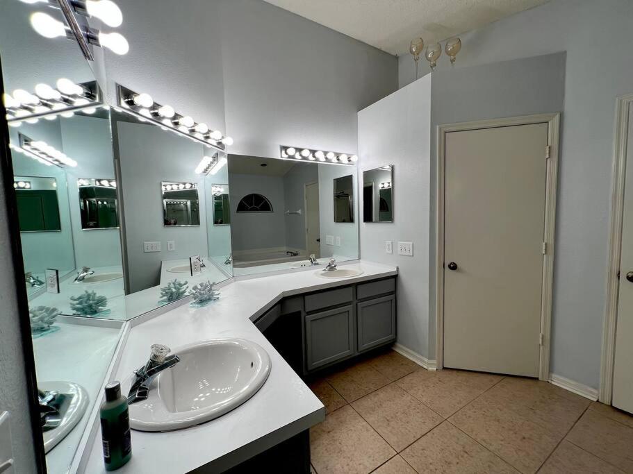 Tampa Getaway Pool House Villa ภายนอก รูปภาพ